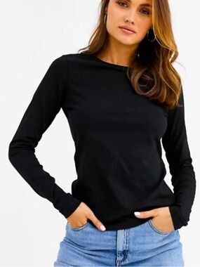 ASOS Black Long Sleeve Crew Neck shirt Size 6 organic cotton basic minimal